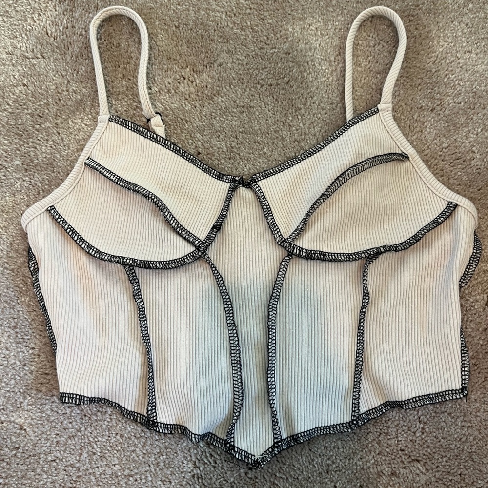 Bailey Rose cream/tan/black outside stitch crop tank top, size Small